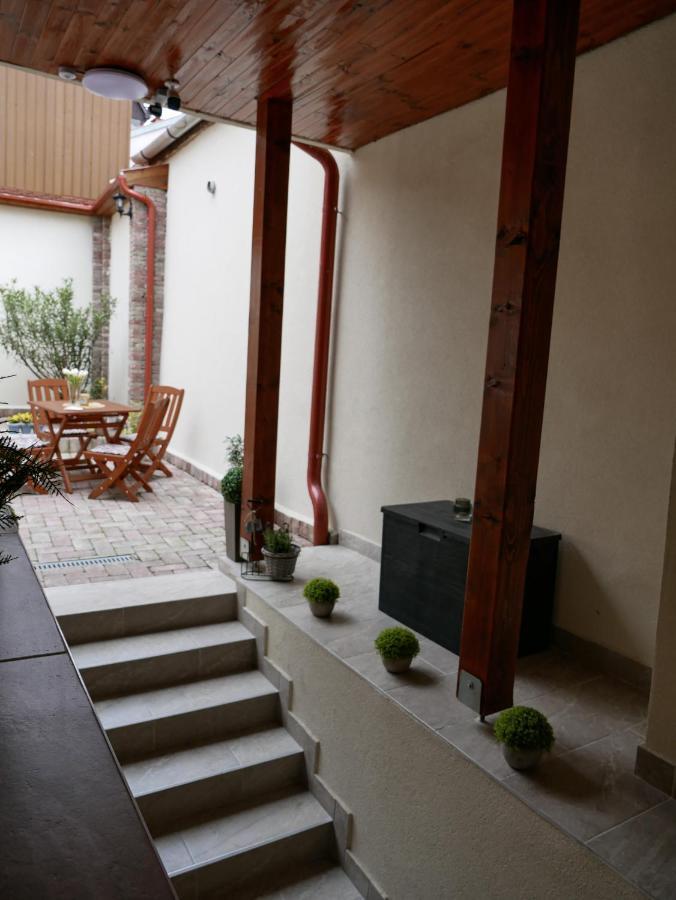 Varfal Apartman Έγκερ Εξωτερικό φωτογραφία
