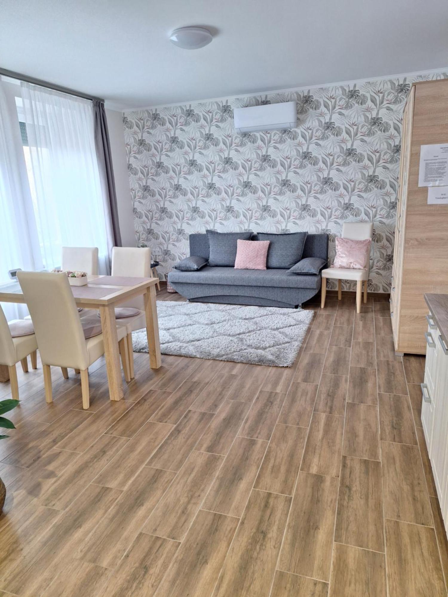Varfal Apartman Έγκερ Εξωτερικό φωτογραφία