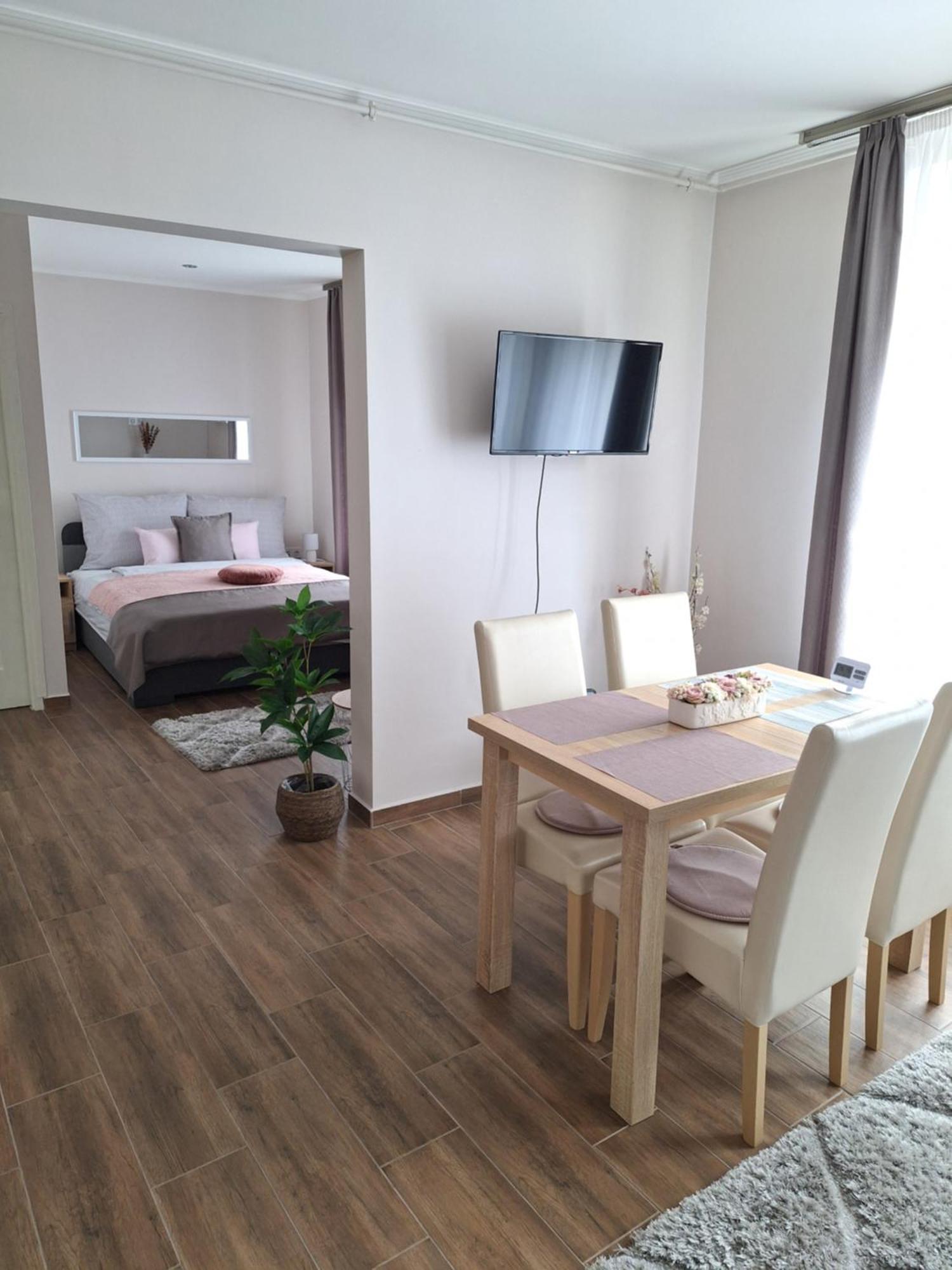 Varfal Apartman Έγκερ Εξωτερικό φωτογραφία