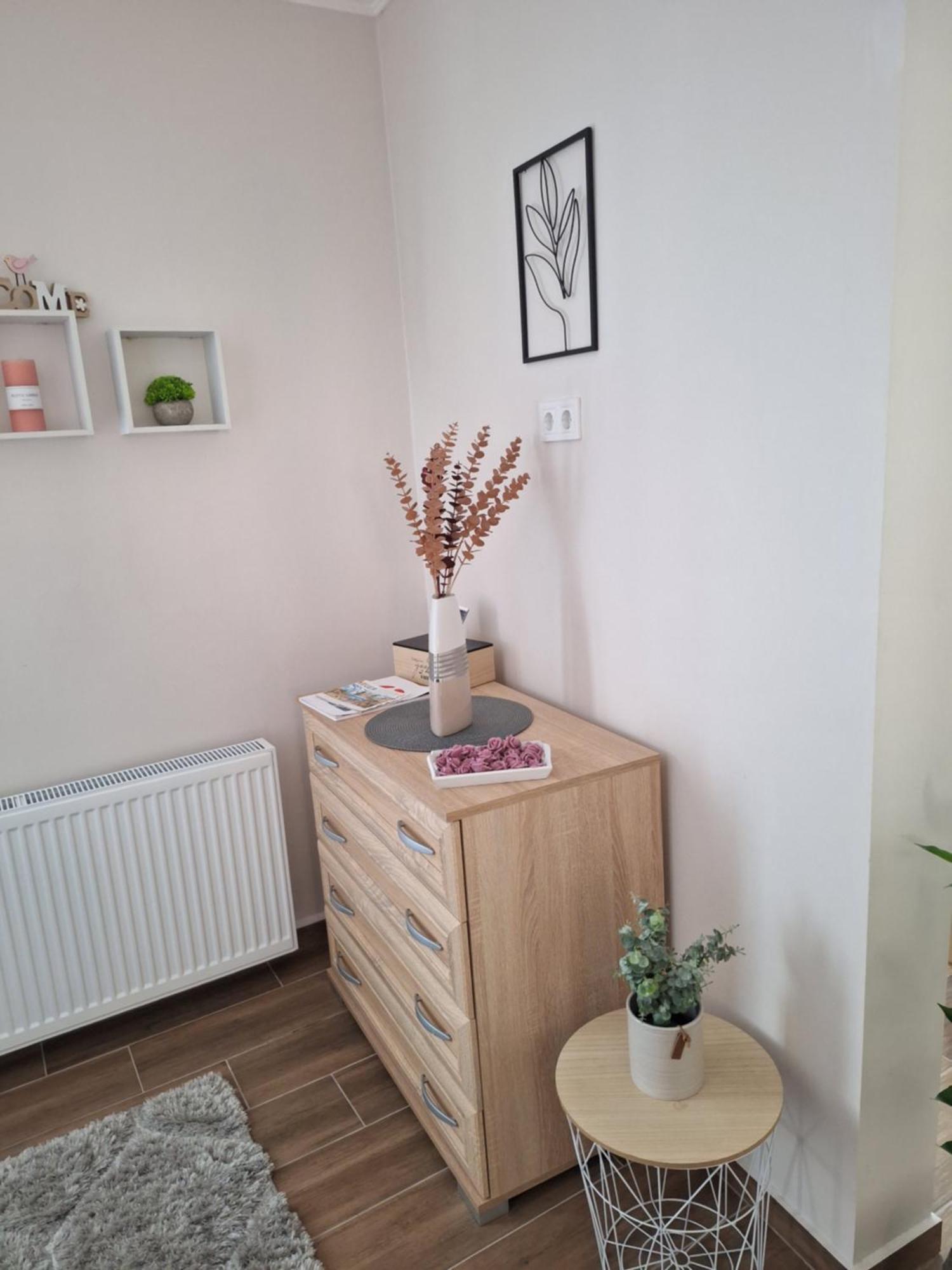 Varfal Apartman Έγκερ Δωμάτιο φωτογραφία