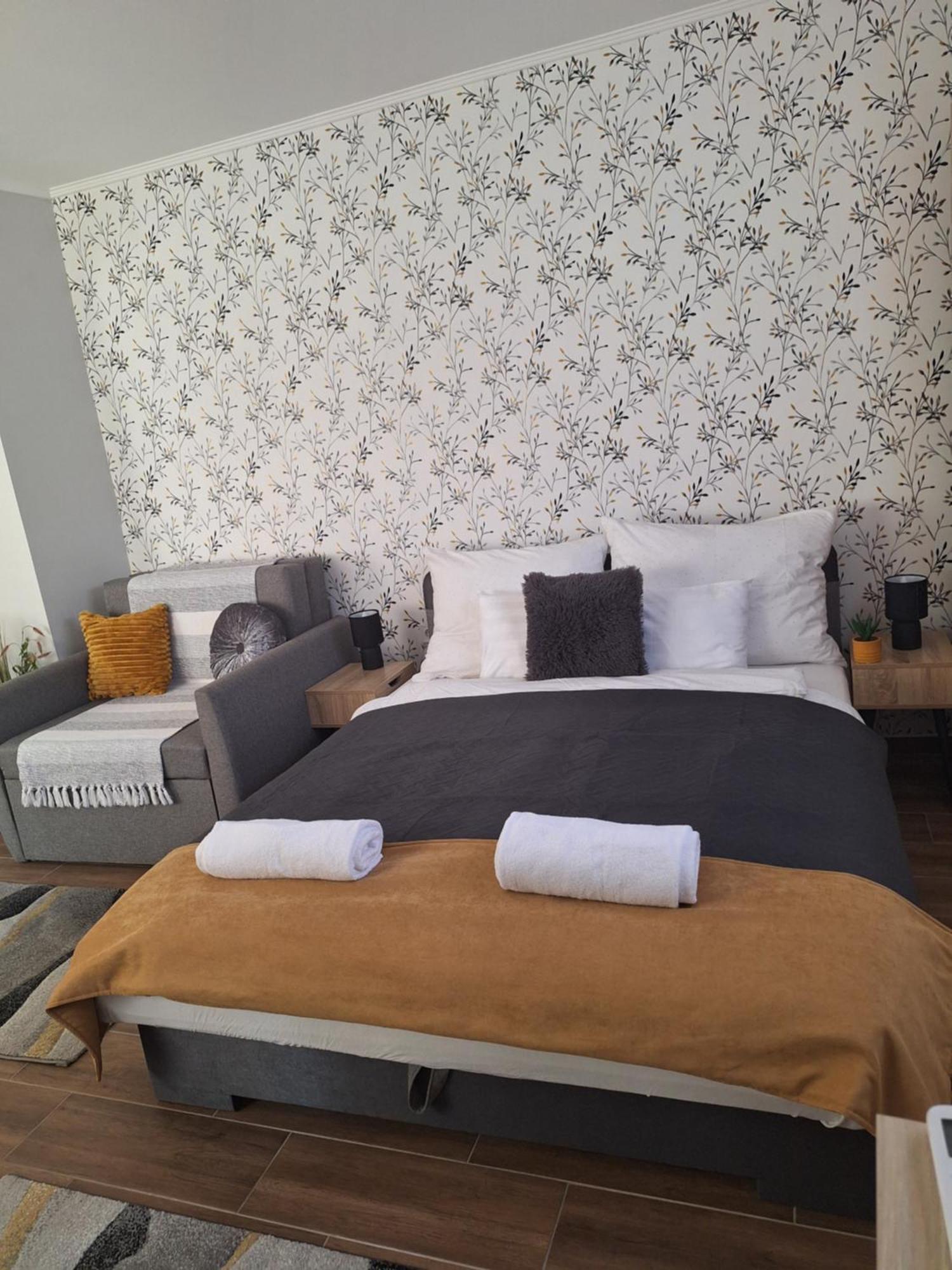 Varfal Apartman Έγκερ Εξωτερικό φωτογραφία